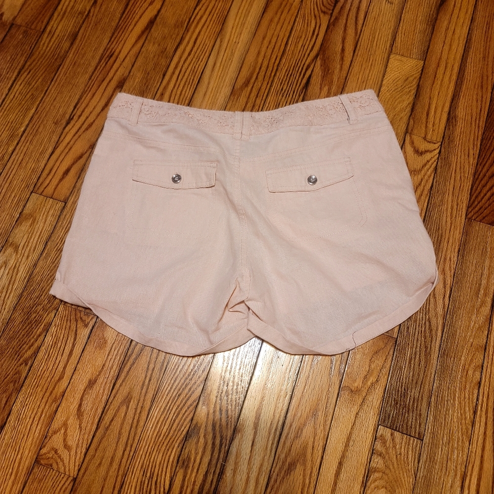 NY & CO pink shorts lace detail, size 6